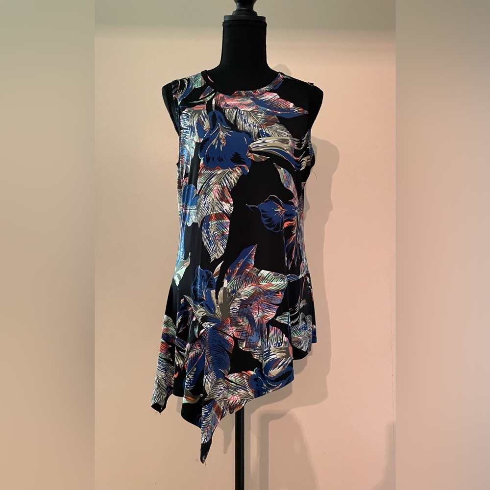 Karen Kane medium top